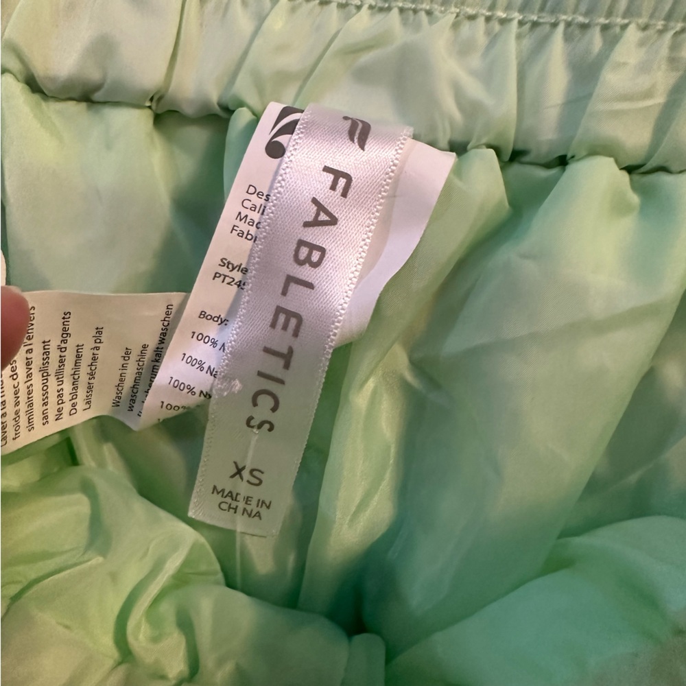 NWOT Fabletics Ripstop sheer Jogger parachute pants in cool mint green - Picture 9 of 11